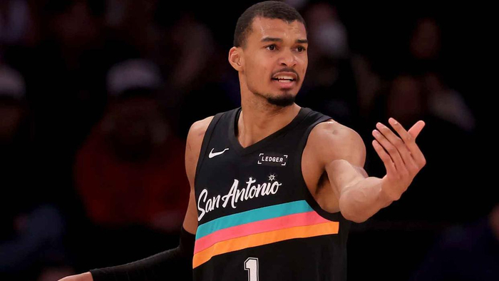 11战全胜！马刺创NBA神迹，文班亚马单月数据堪称恐怖|西部|最佳新秀|圣安东尼奥马刺队|俄克拉荷马雷霆队|底特律活塞队_新浪体育_新浪新闻