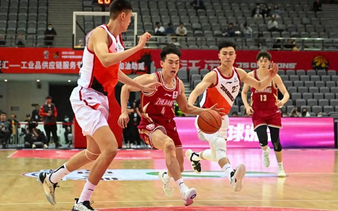 乐鱼体育登录入口-离谱！全运会让路，CBA竟成全球最晚开赛联赛，隐患丛生